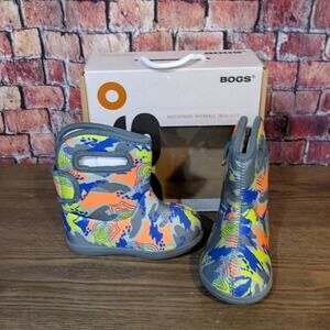 New Toddler Bogs II Topo Camo Faux Fur Lined  Size 6